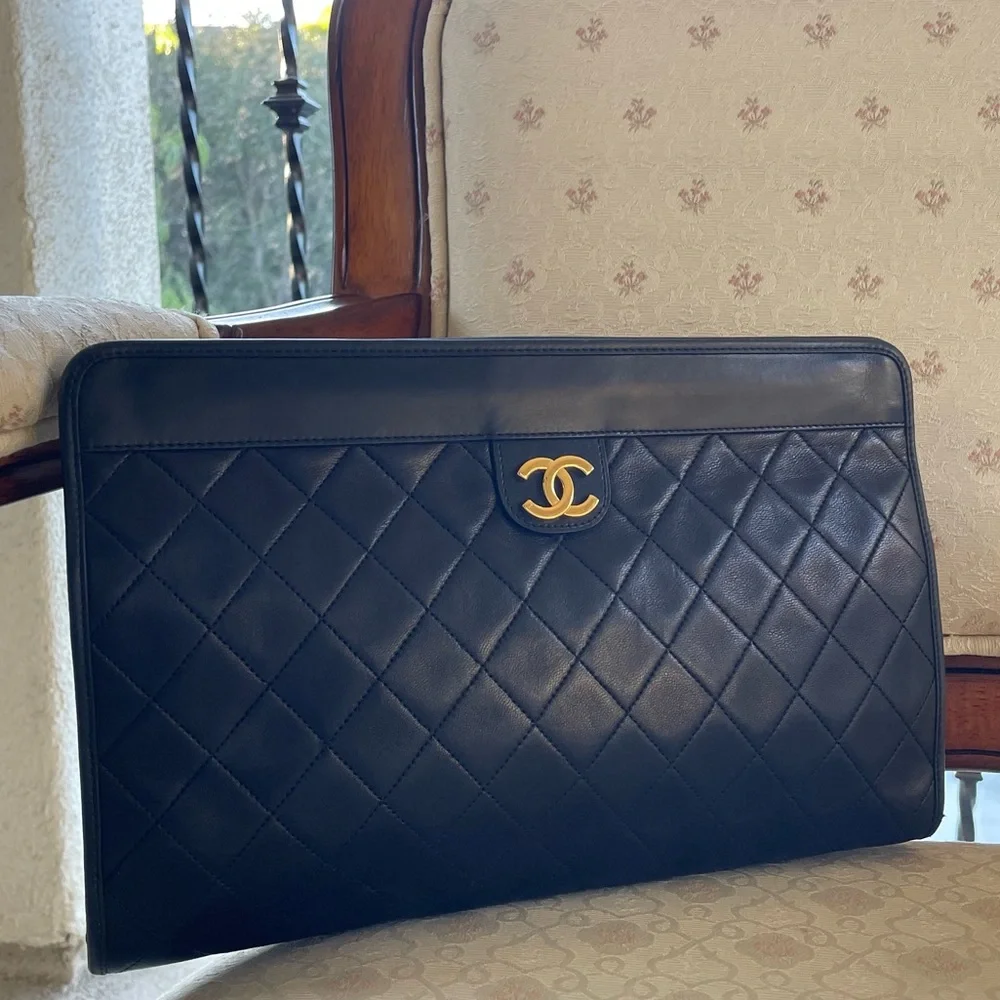 COPY - CHANEL Interlocking Matelasse Clutch Shoulder Bag Purse - Picture 12 of 13